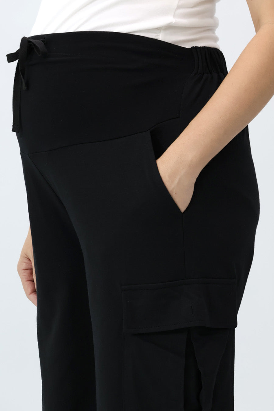Full Panel Flap Pocket Wide Leg Pants
