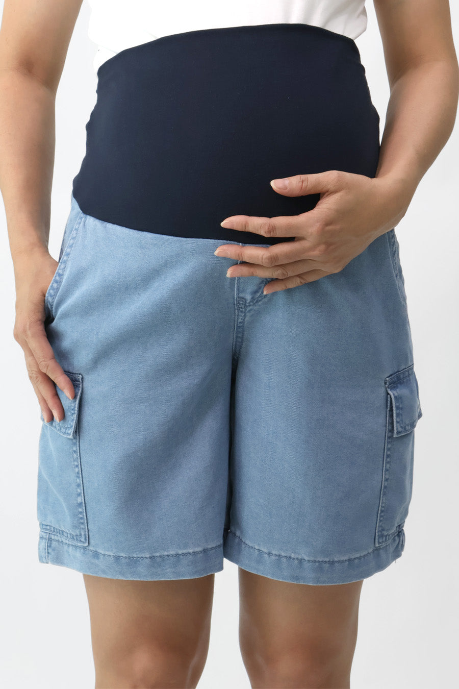 Full Panel Tencel Flap Pocket Denim Shorts
