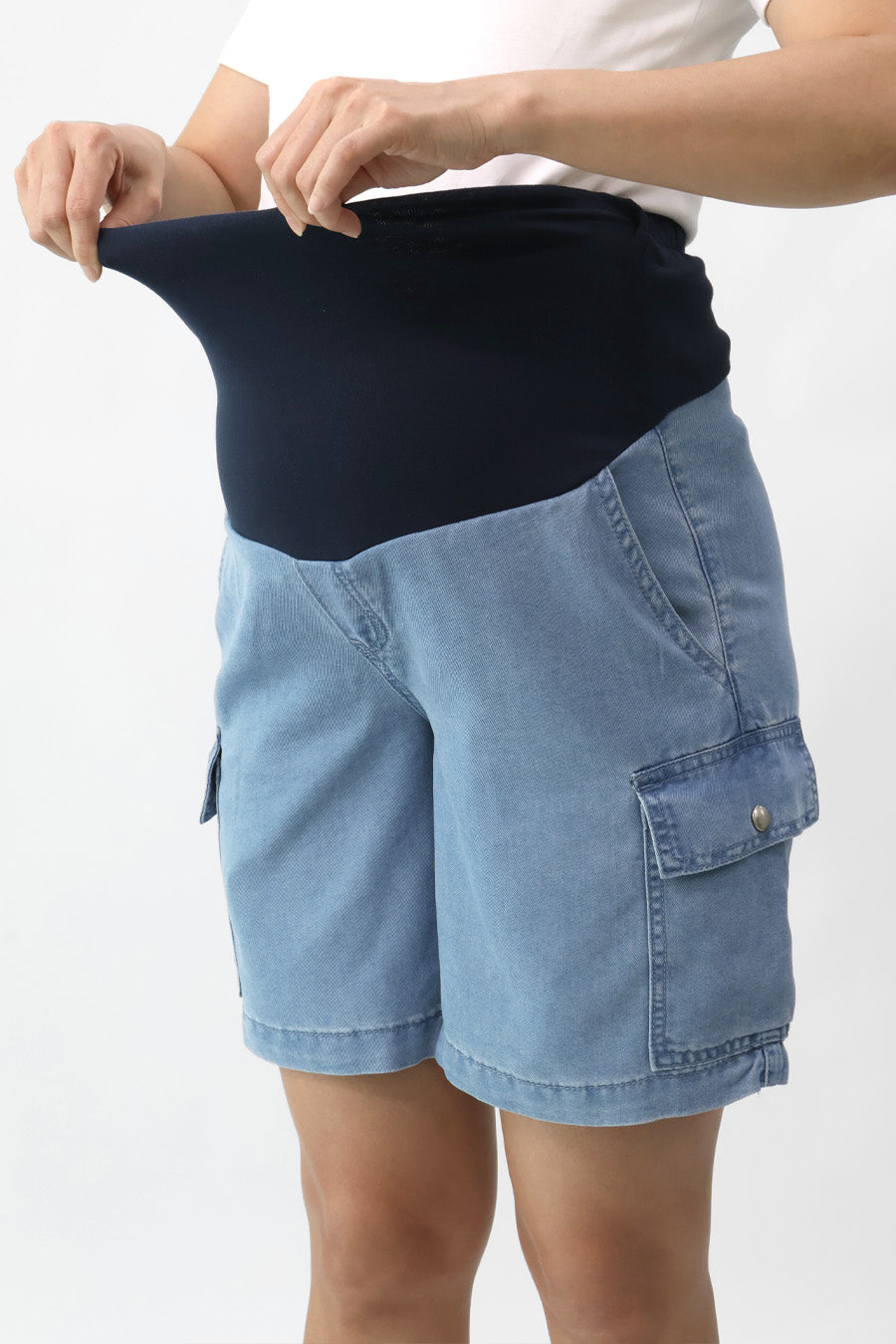 Full Panel Tencel Flap Pocket Denim Shorts