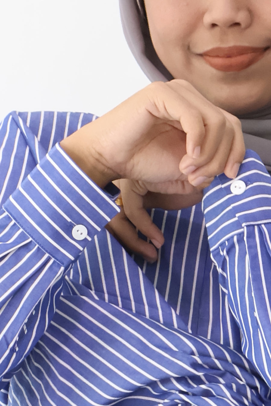 Buckle Detail Overlap Nursing Shirt