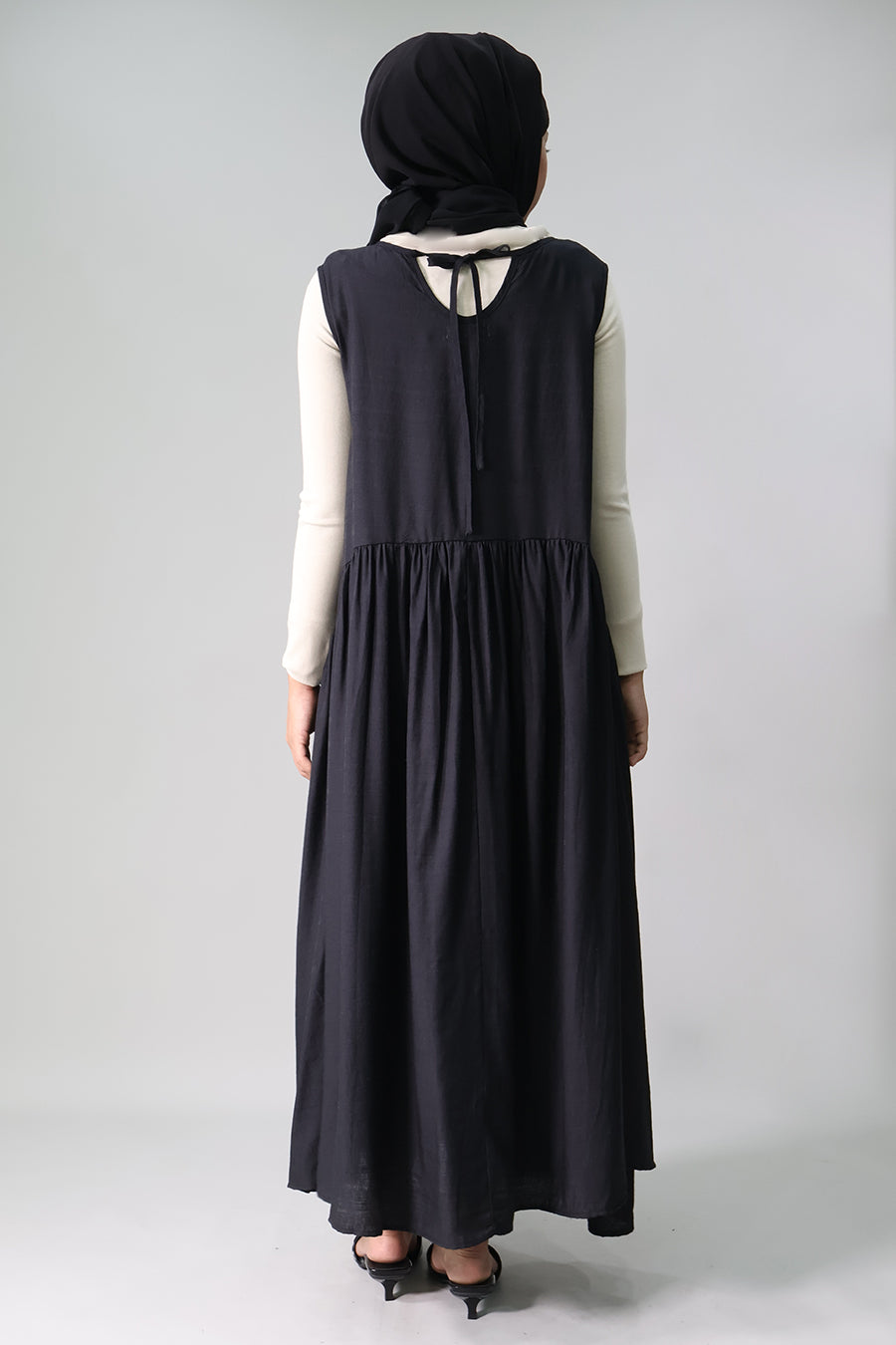 Flowy Sleeveless Maxi Dress