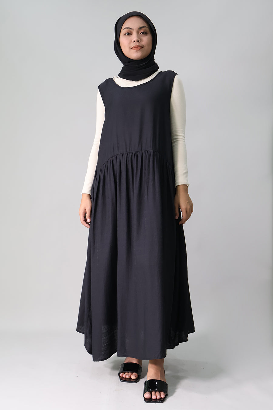 Flowy Sleeveless Maxi Dress