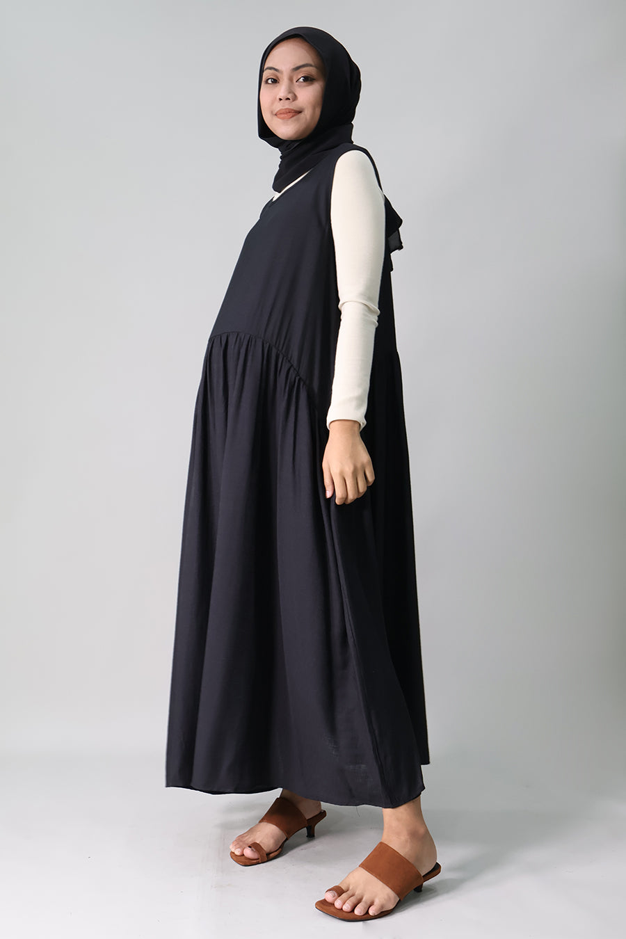 Flowy Sleeveless Maxi Dress