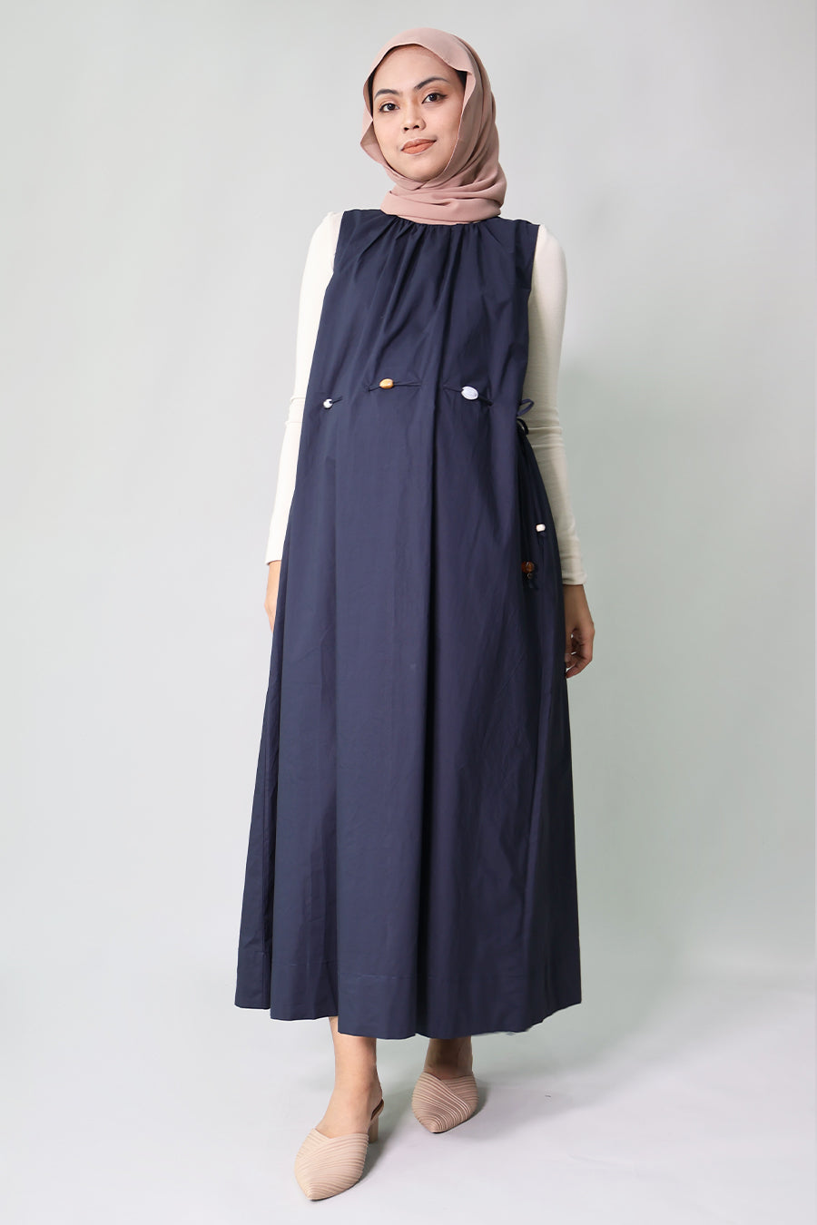 Sleeveless Long Dress with Waist Tie