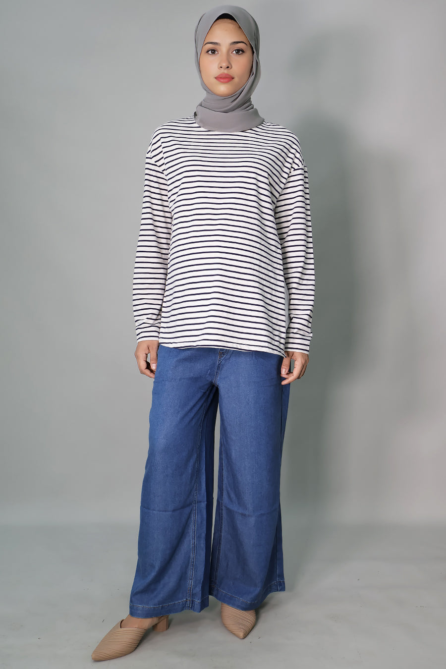 Maternity & Nursing Long Sleeve Top