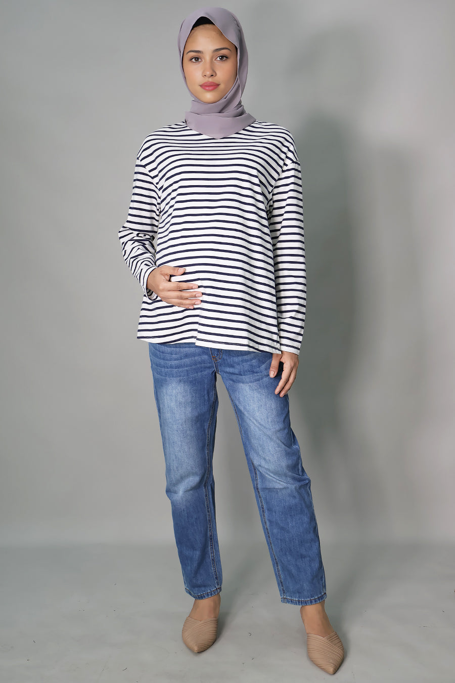 Maternity & Nursing Long Sleeve Top