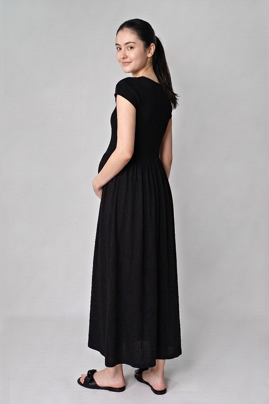 V-Neck Gathered Knit Maternity Maxi Dress