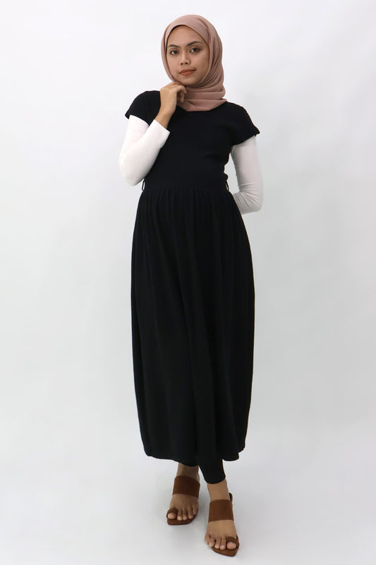 Black Belted Gathered Knit Dress